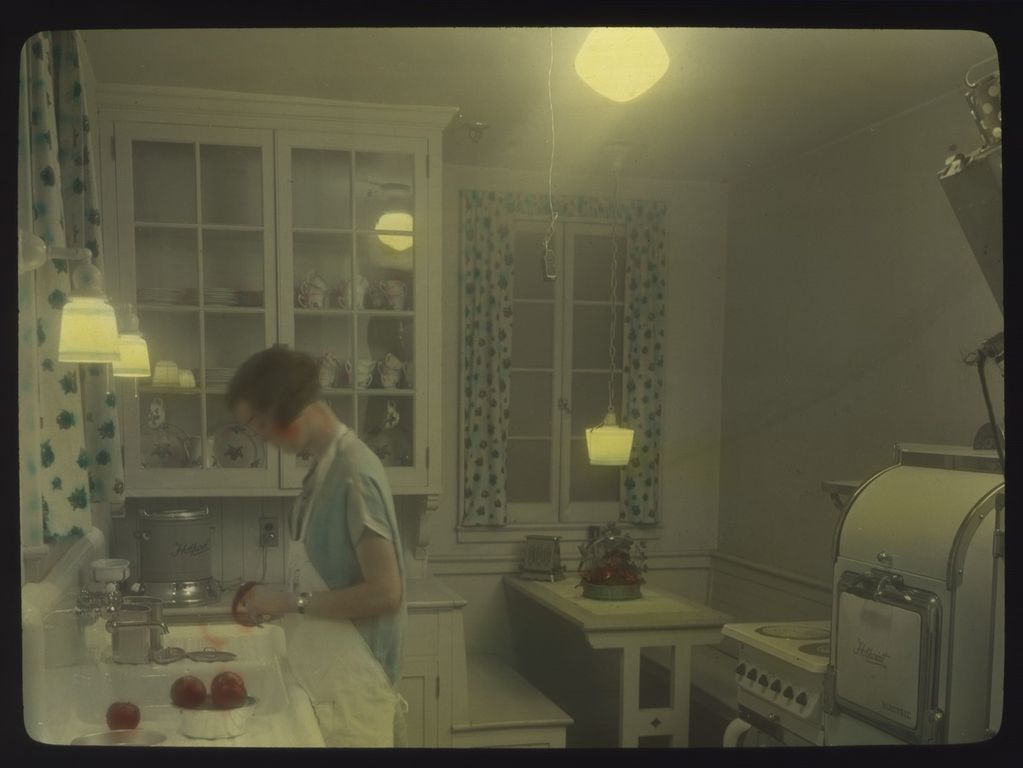 1930s kitchen