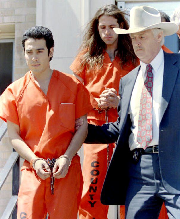 Thibodeau in 1993 Branch Davidian cult members Jaime Castillo (L) and David Thibodeau (C)