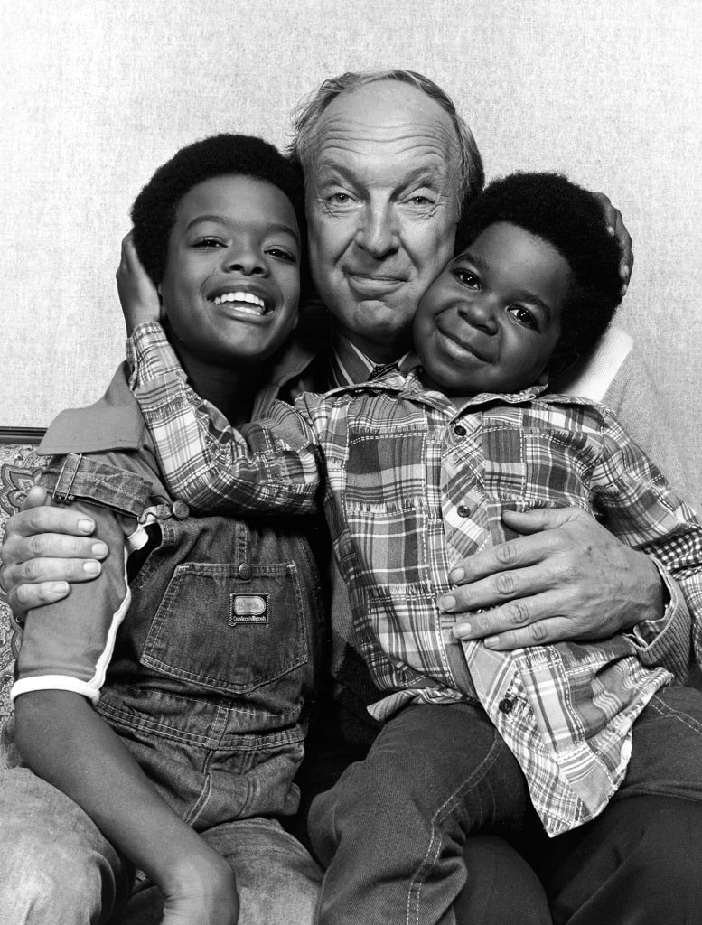 Todd Bridges (L) and Gary Coleman flank Canadian actor Conrad Bain pose for a picture.
