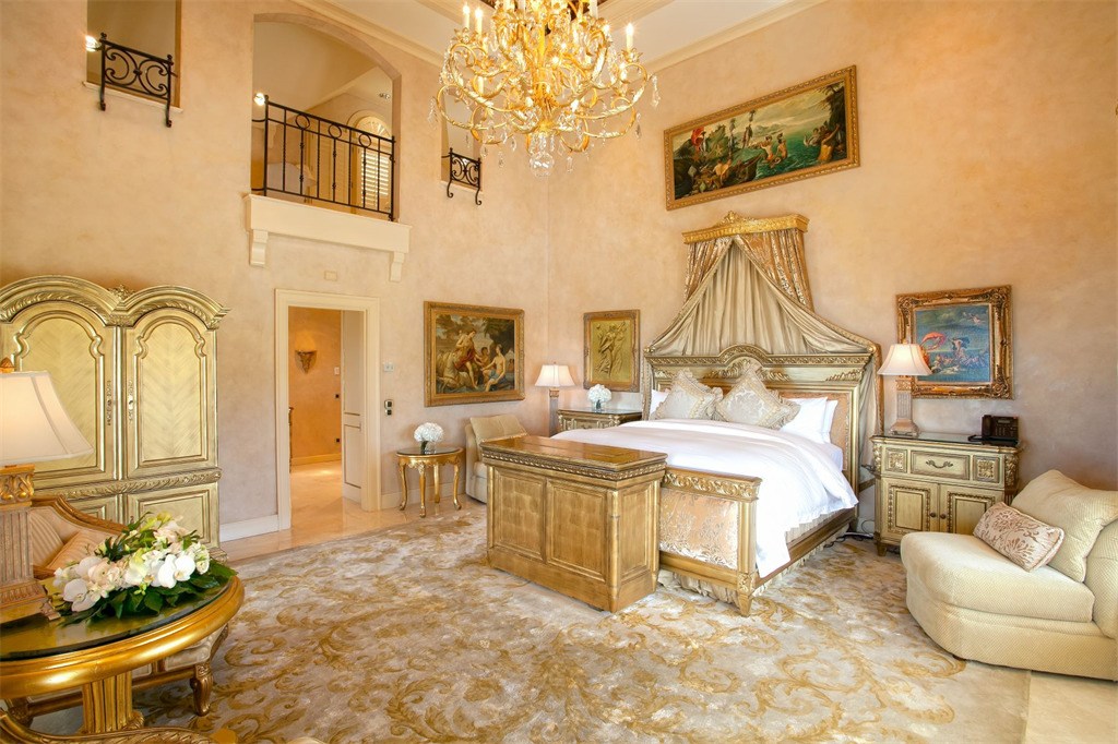 Donald Chateau des Palmiers Home Master Bedroom