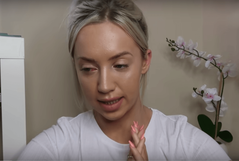 Elle Darby blogger ban