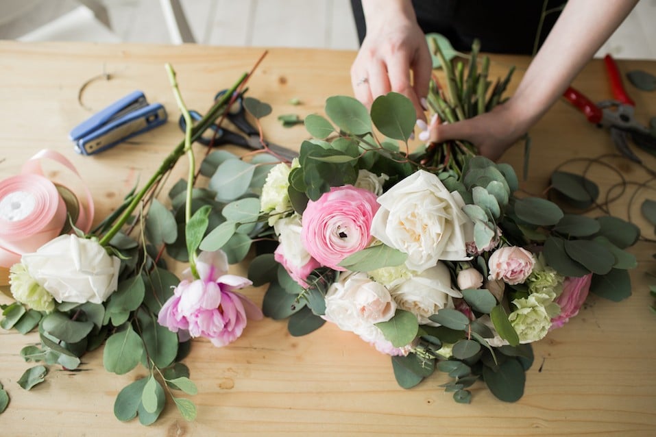 Joanna Gaines Follows These Money-Saving Rules for Gorgeous Floral Arrangements All Year