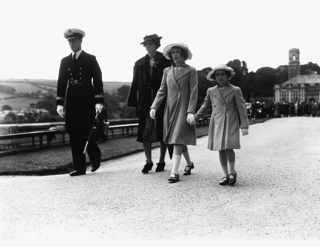 Princess Margaret walking with Prince Elizabeth. 
