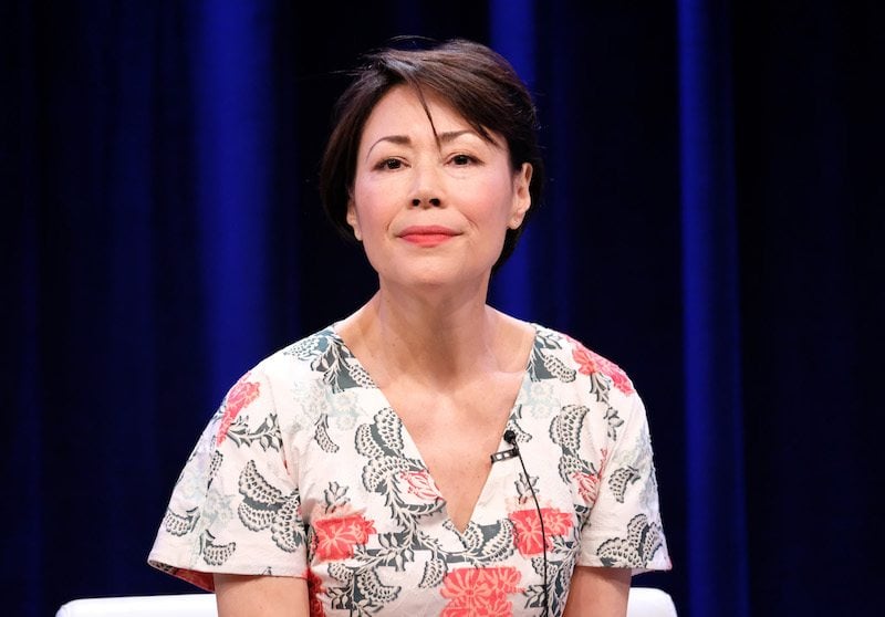 Executive producer/reporter Ann Curry of 'We'll Meet Again' speaks onstag Executive producer/reporter Ann Curry of 'We'll Meet Again' speaks onstag