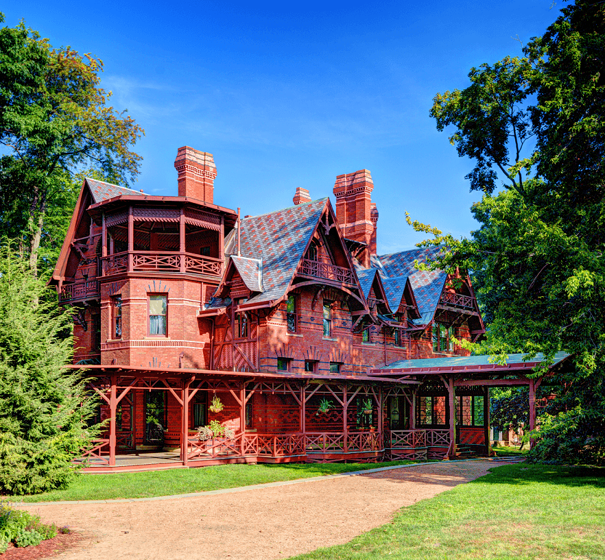 Landscape of the mark twain house.