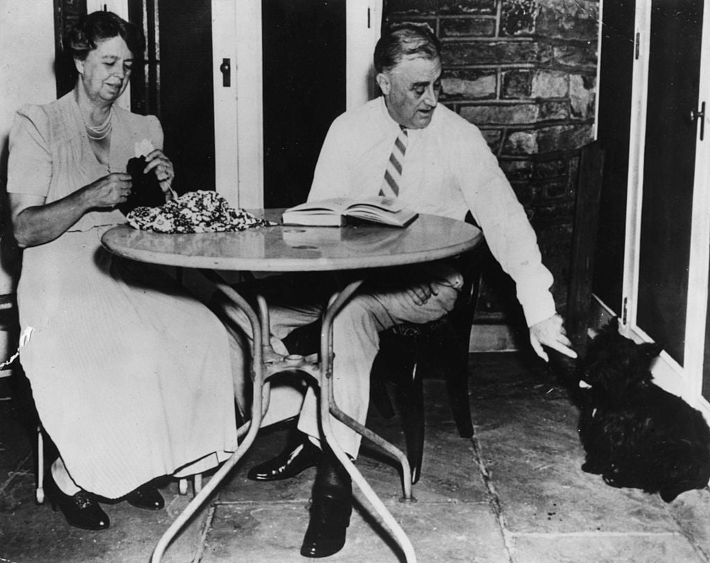 Franklin and Eleanor Roosevelt with their dog