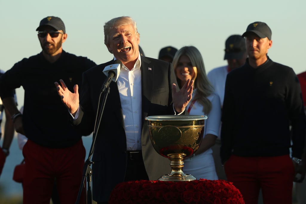 Donald Trump presents trophy at Presidents Cup