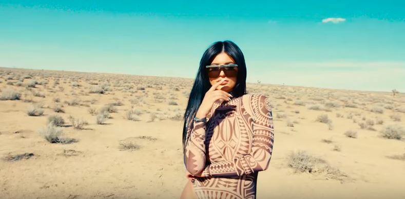 Kylie Jenner's desert photo shoot Kylie Jenner's desert photo shoot