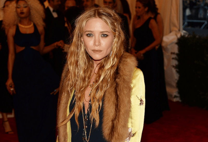 Mary Kate Olsen poses at the Met Gala Mary Kate Olsen poses at the Met Gala