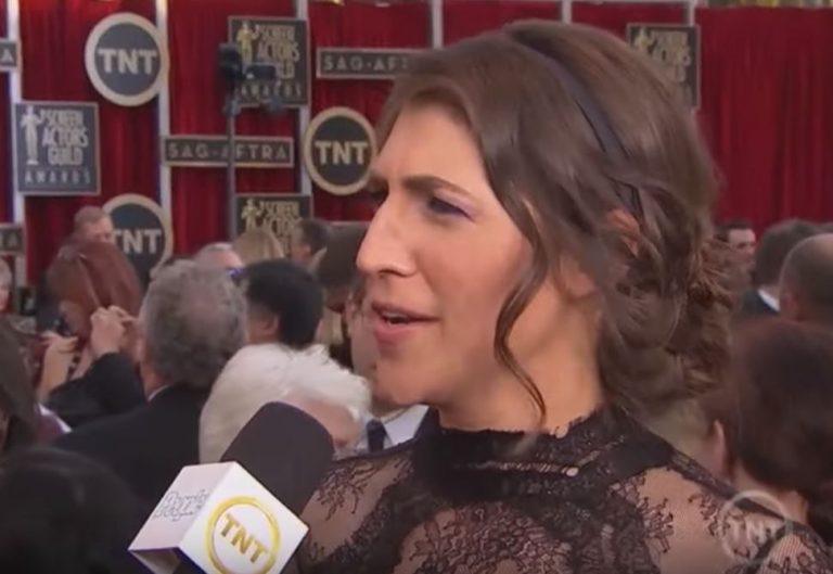 Actress and neuroscientist Mayim Bialik