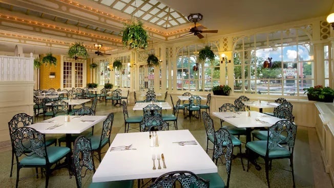 Tony's town square cafe restaurant disney