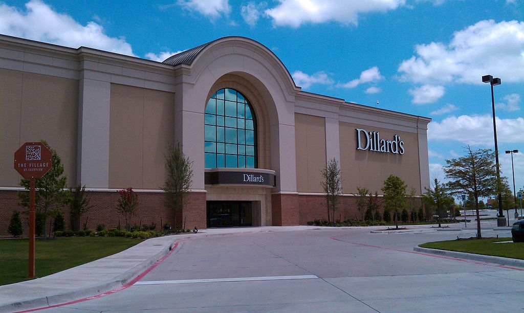 Dillard's store exterior