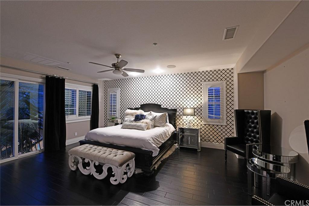 Flip or Flop El Moussa Home bedroom