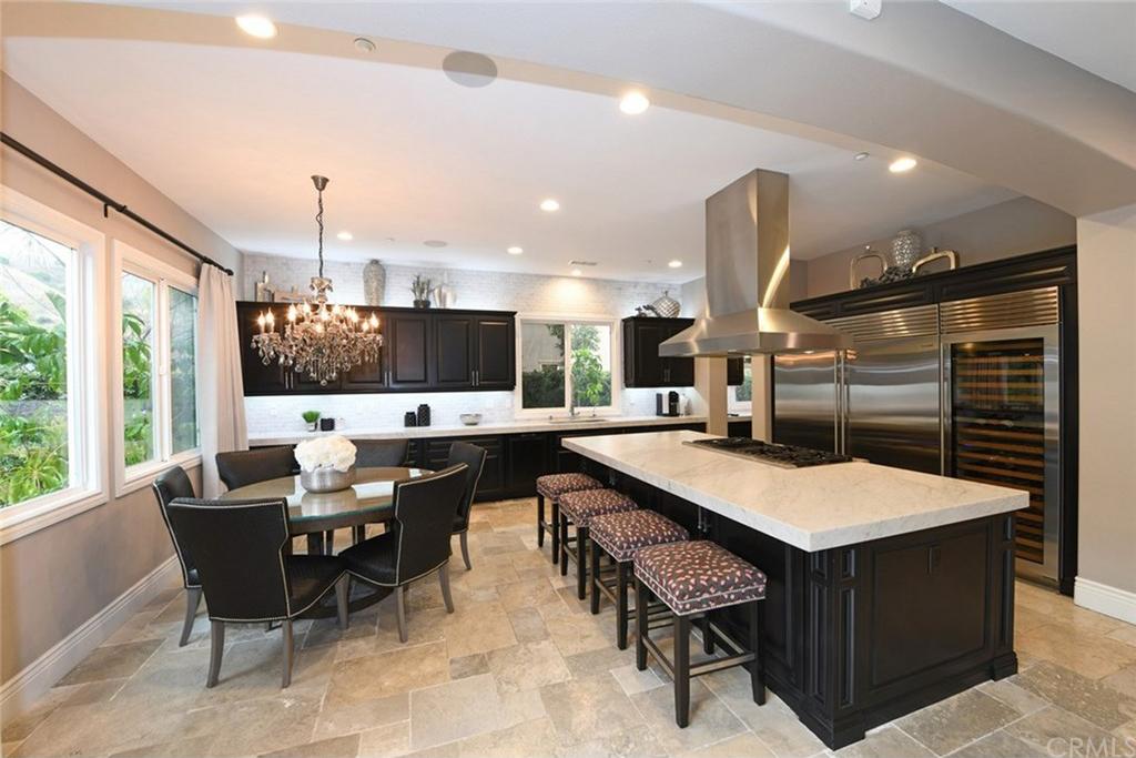 Flip or Flop El Moussa Home kitchen
