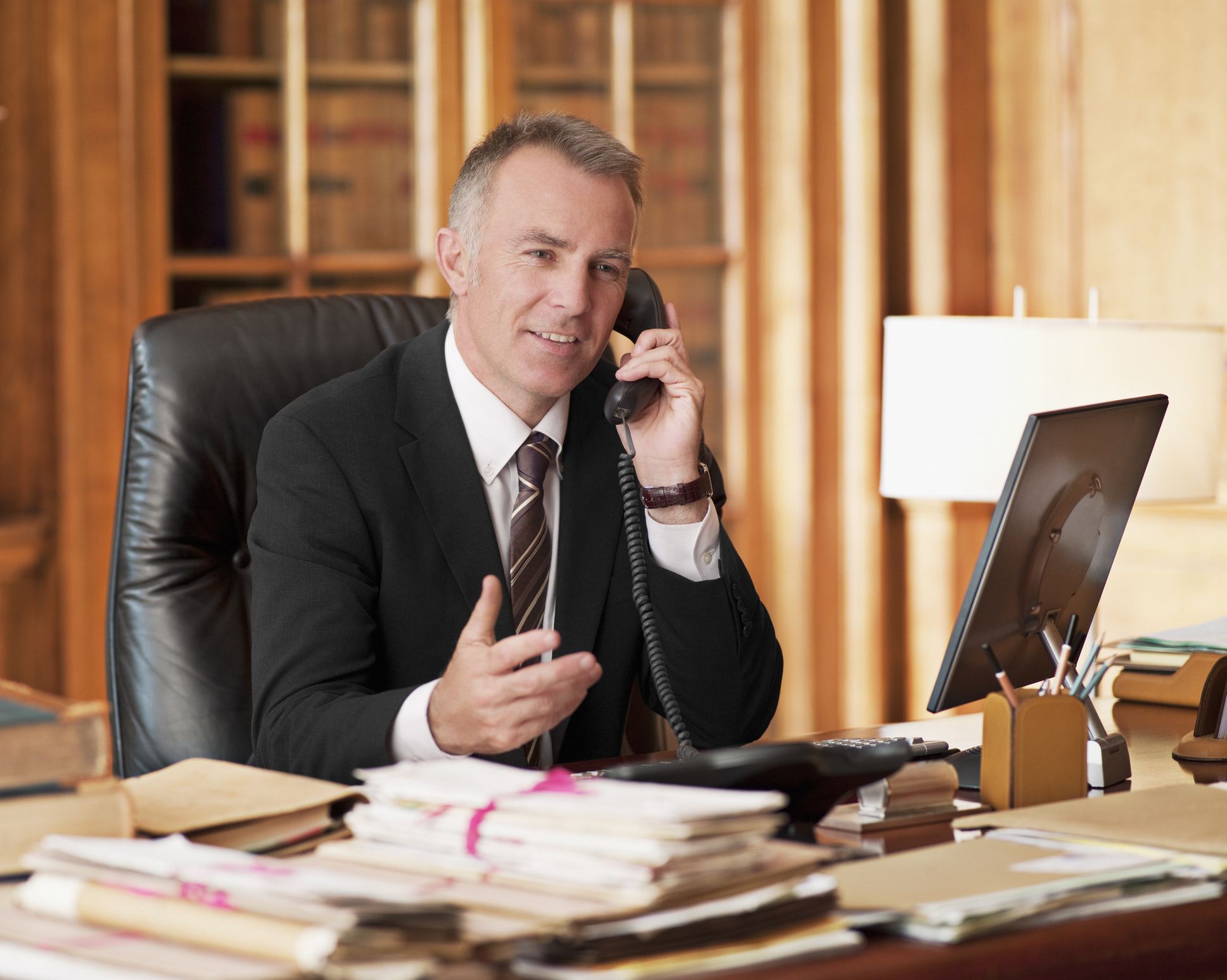 advisor on the phone