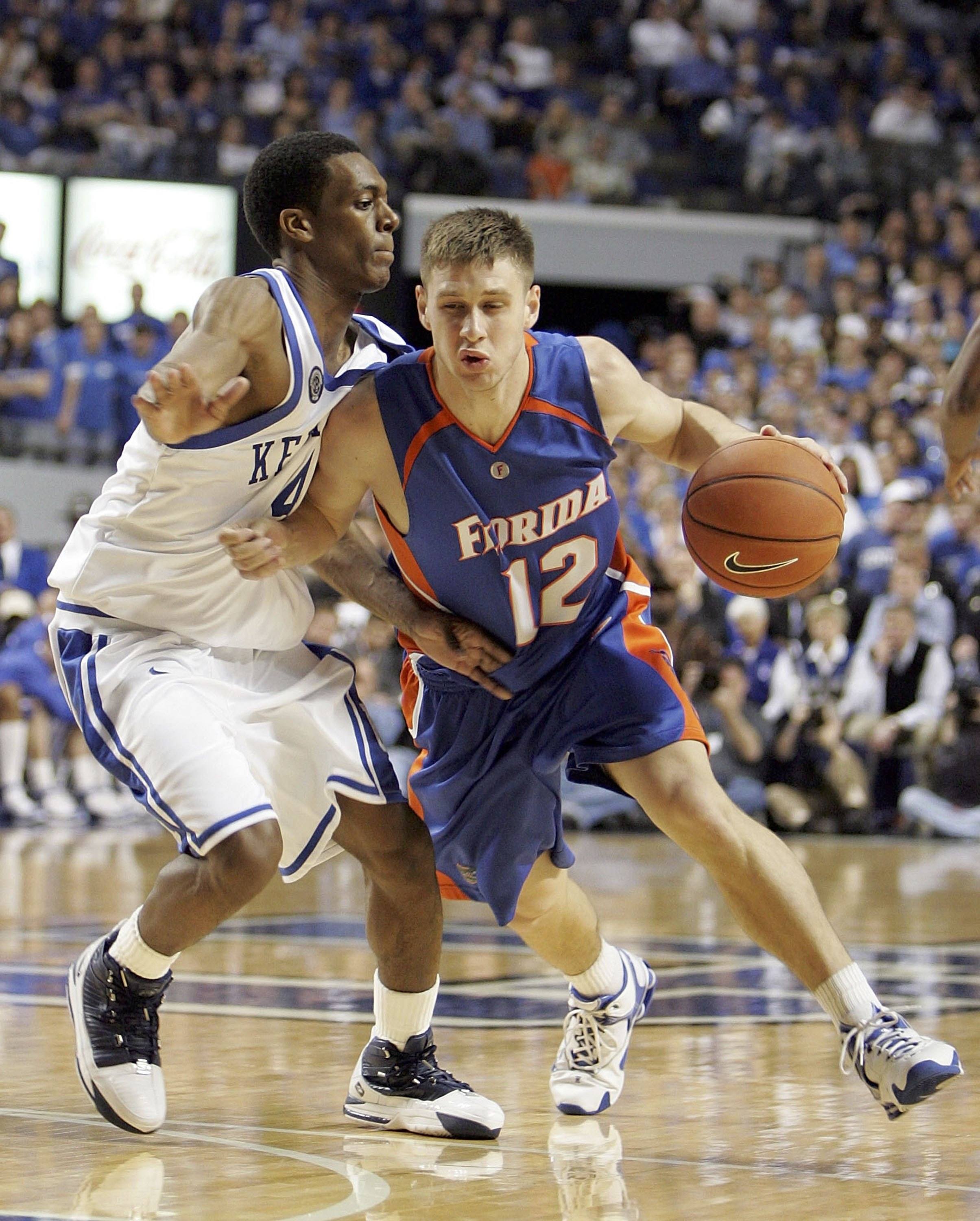 Lee Humphrey #11 of the Florida Gators dribbles the ball