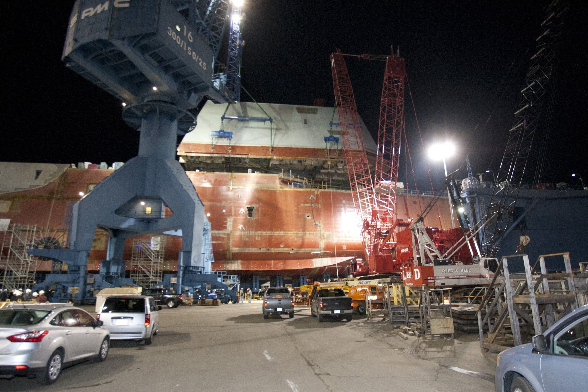 The boathouse of USS Zumwalt is moved into position.