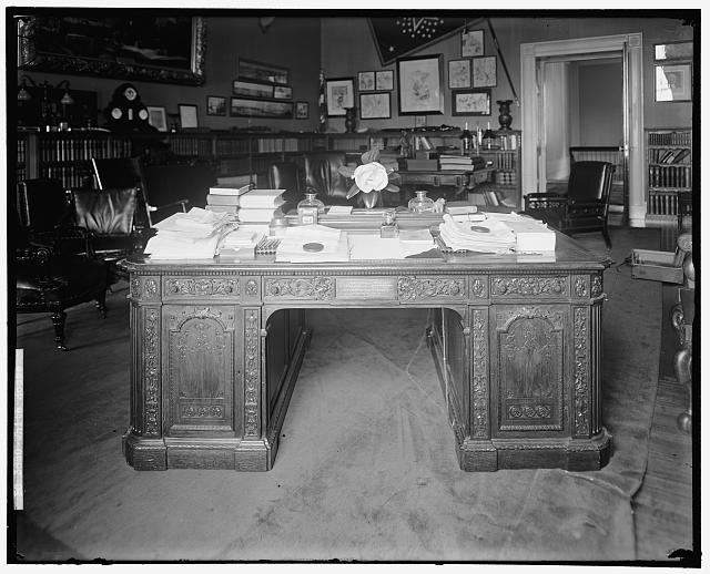 Resolute desk