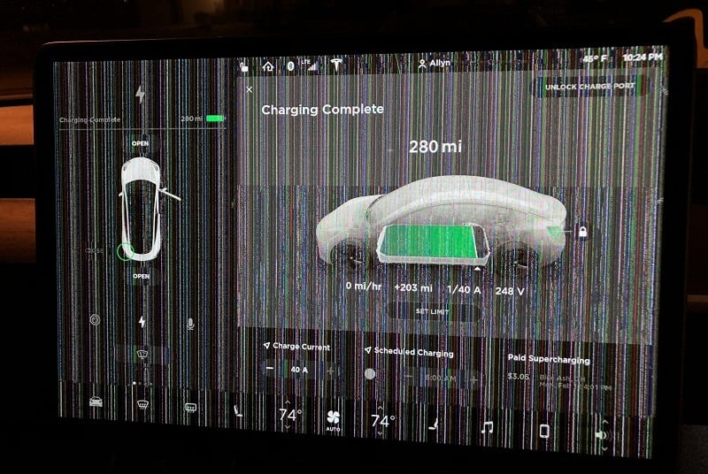 View of a failing Tesla Model 3 touchscreen