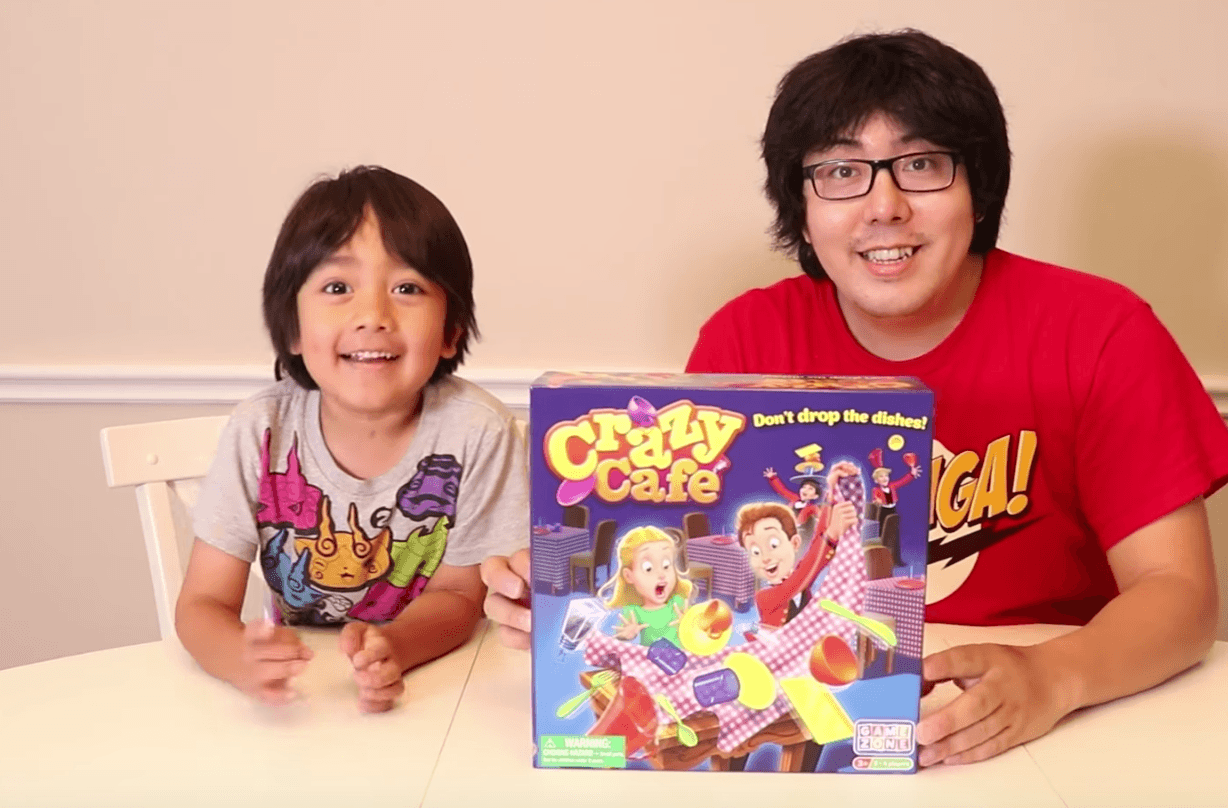Unboxing crazy cafe game