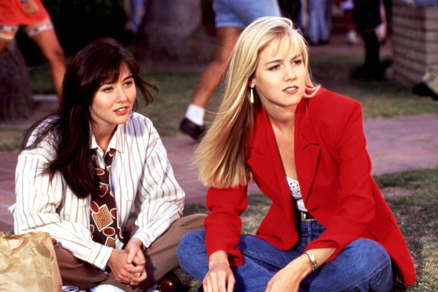Shannen Doherty and Jennie Garth on Beverly Hills, 90210
