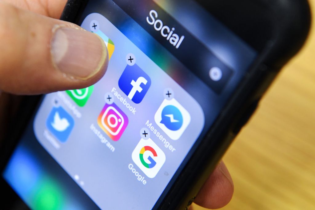 Facebook, Instagram and Twitter Apps Facebook, Instagram and Twitter Apps