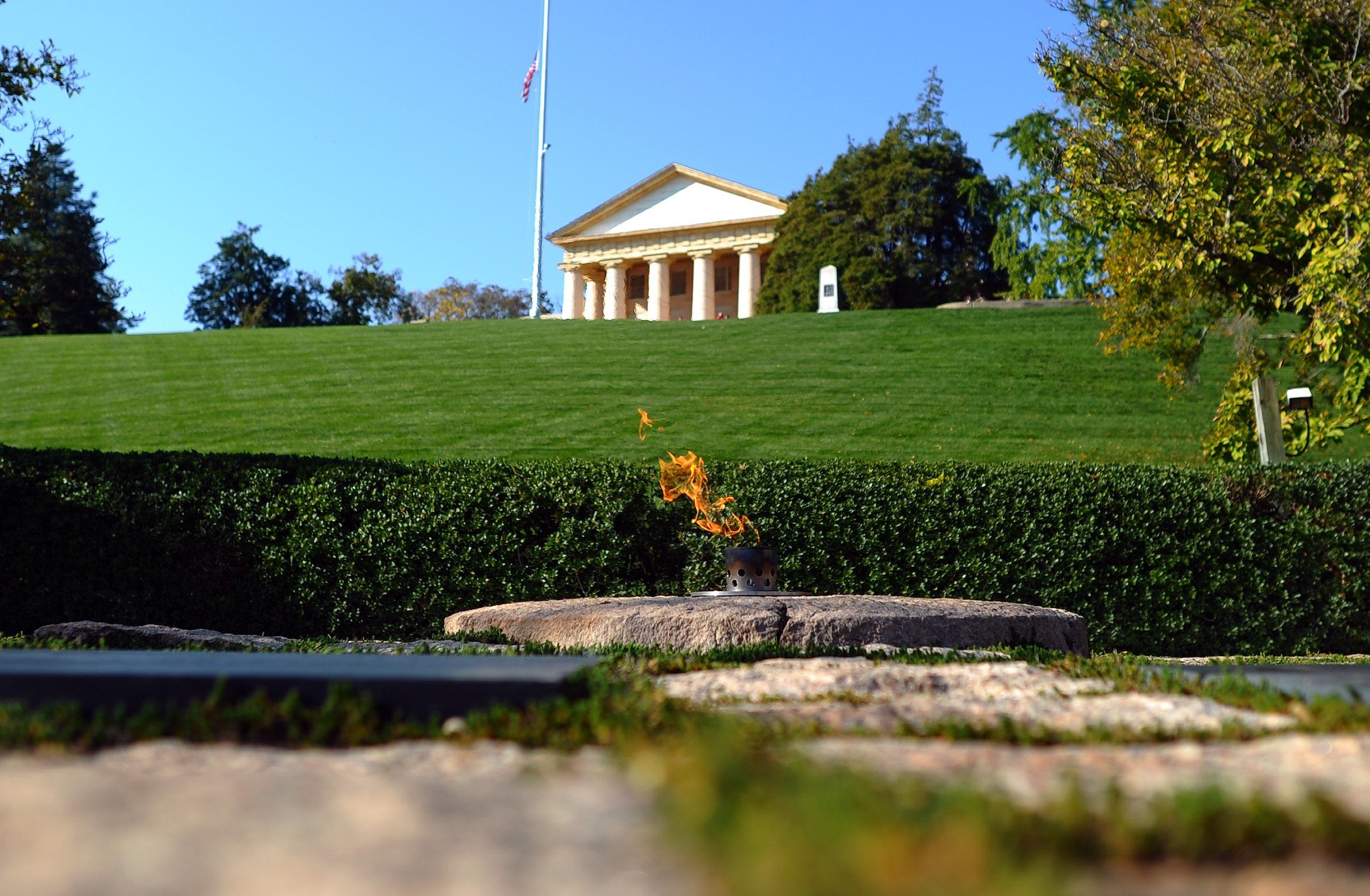 Kennedy grave in Arlington National Cemetary