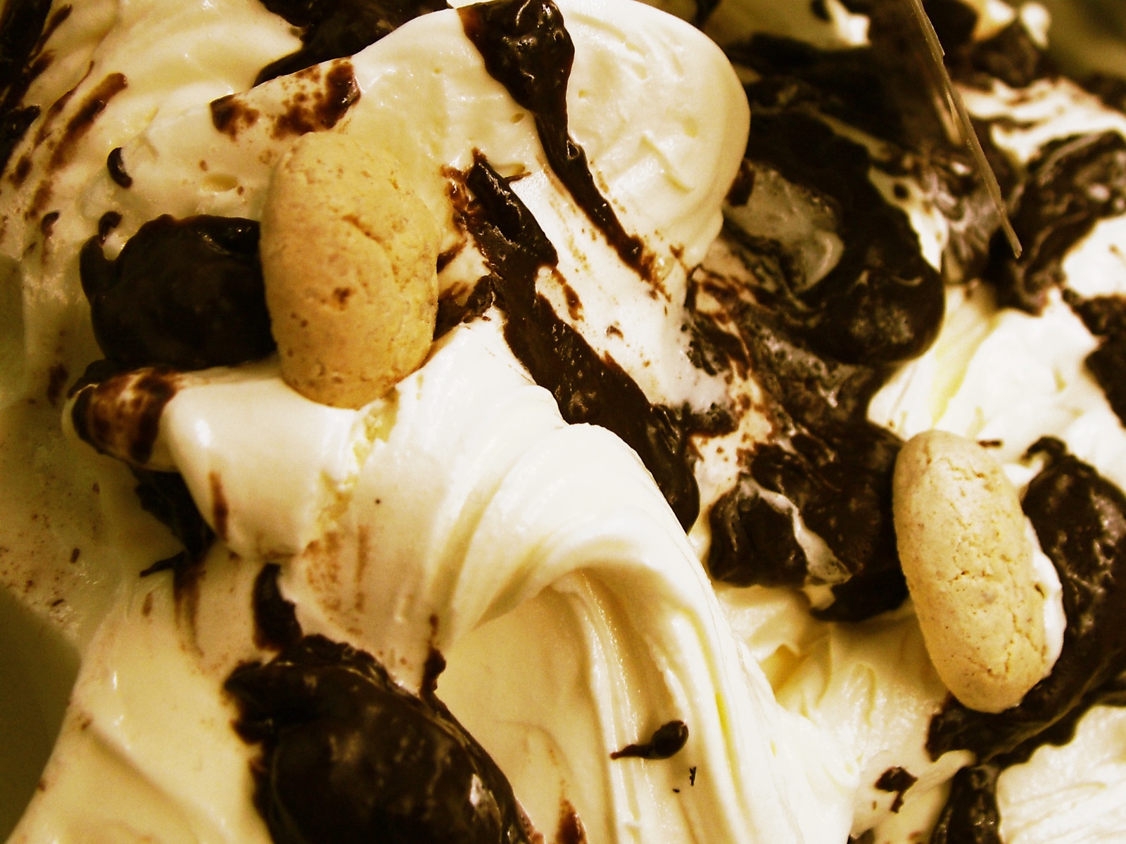 chocolate chip cookie dough ice cream