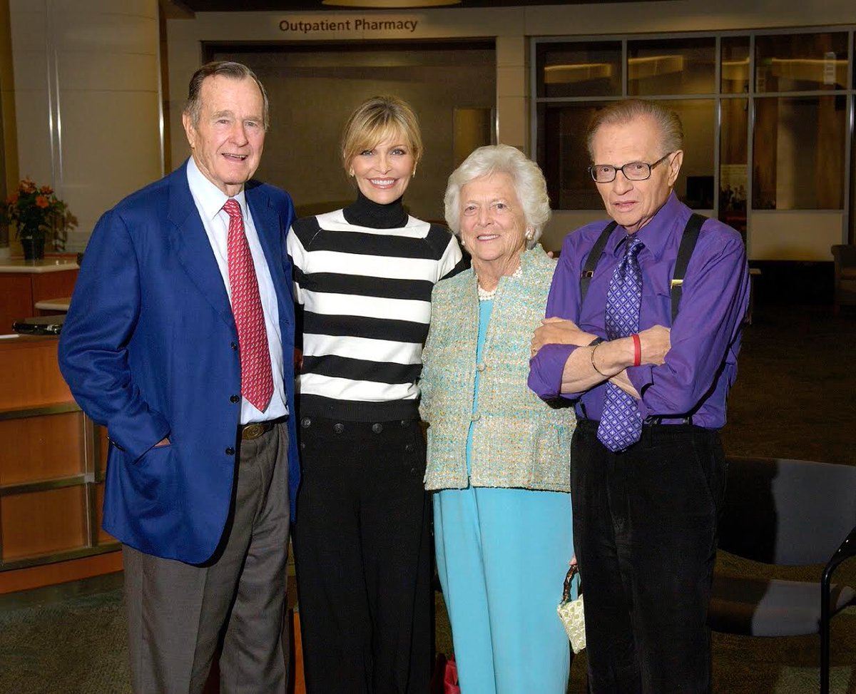 Larry King, his wife, and George and Barbara Bush Larry King, his wife, and George and Barbara Bush