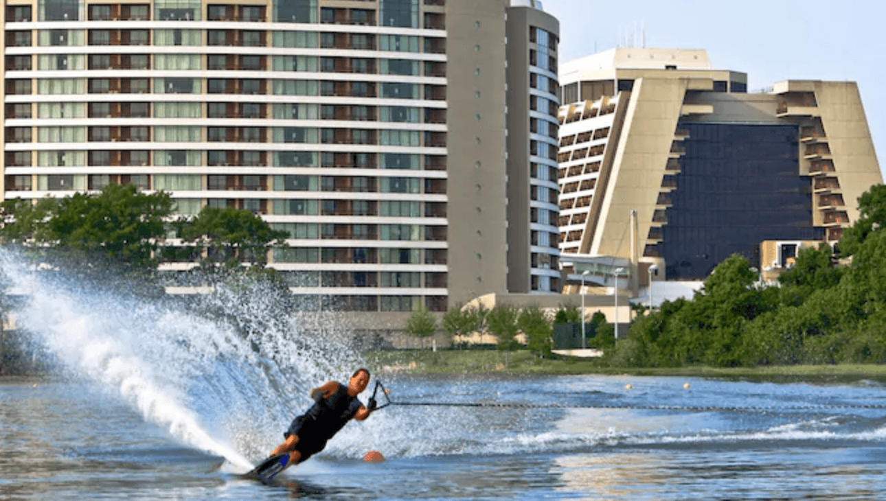 Disney waterskiing