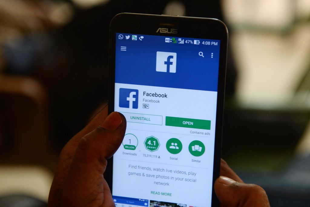 Facebook Mobile App Facebook Mobile App