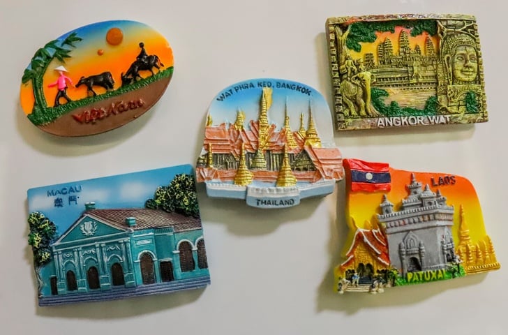 travel magnet souvenirs