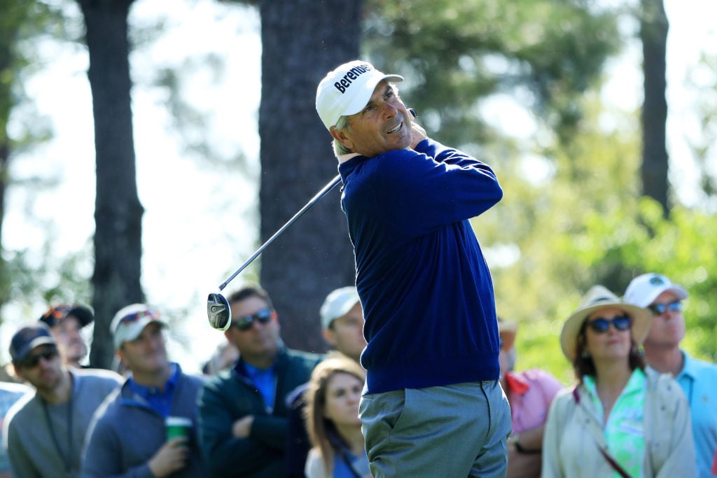 Fred Couples golfing