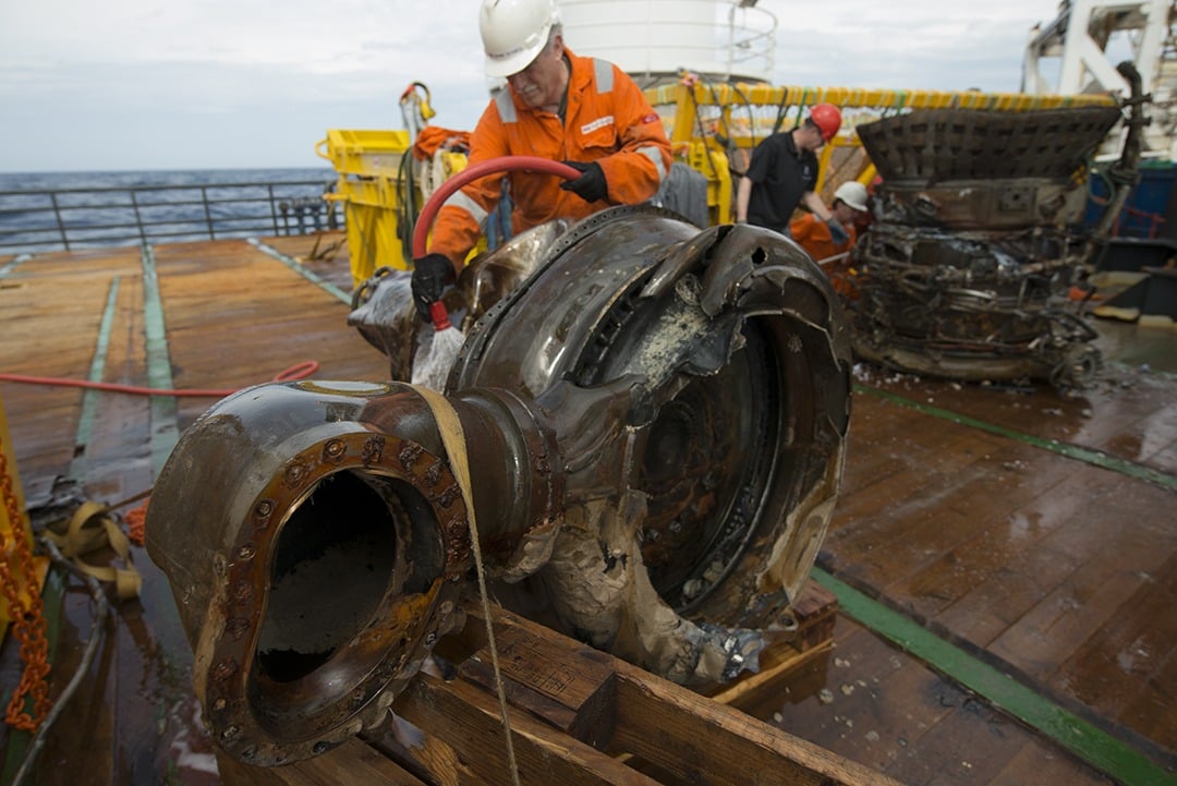 Jeff Bezos finding rocket part in the ocean
