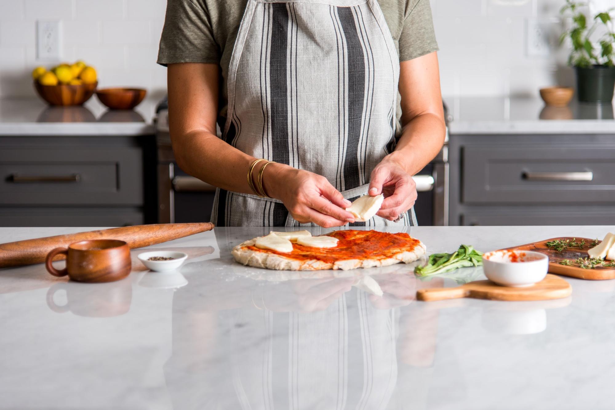 Joanna Gaines making pizza