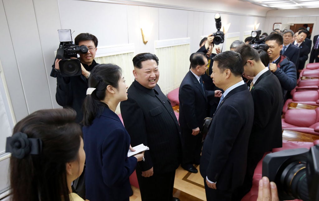 Kim Jong Un meets with Chinese officials