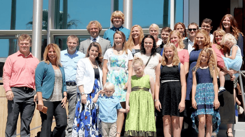 ‘Sister Wives’: How Polygamist Kody Brown and His Four Wives Support Their Family of 23