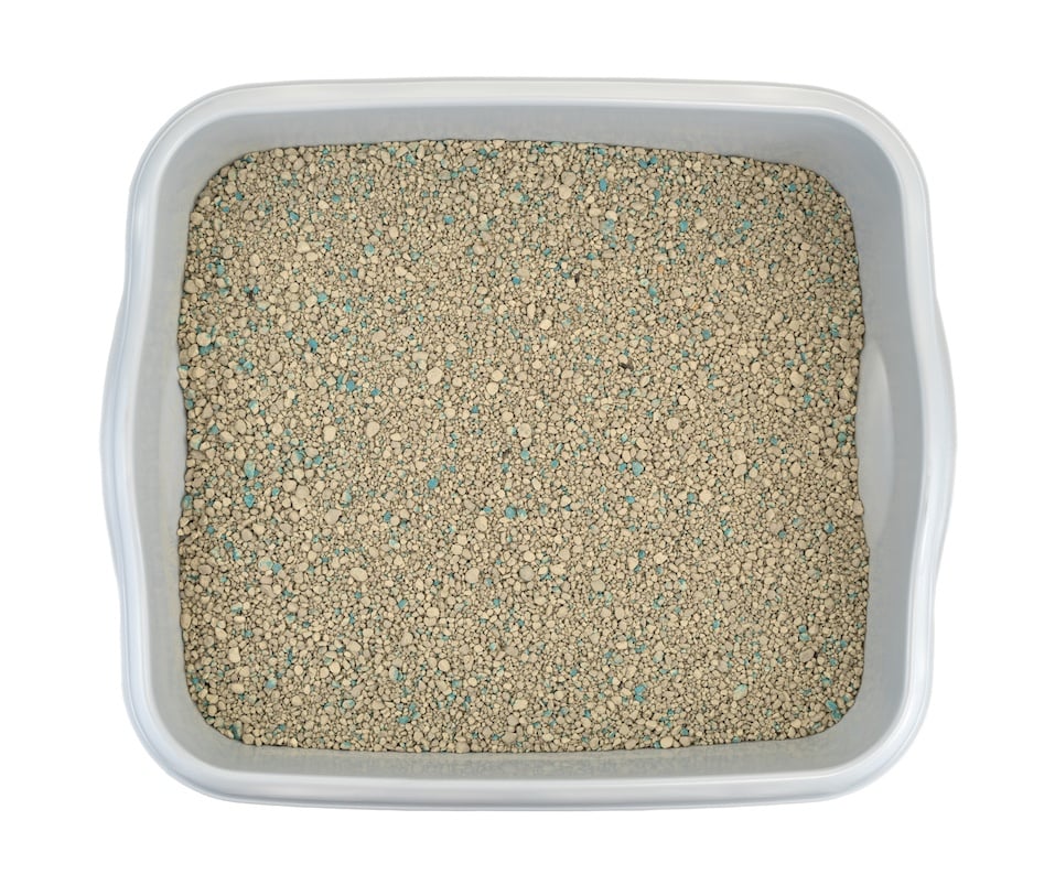 Ground clay cat litter