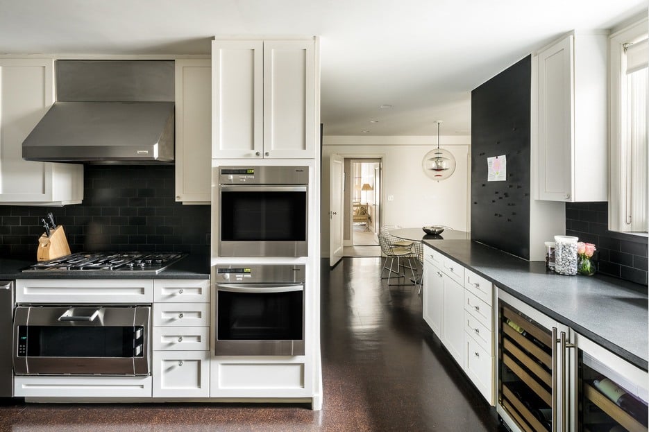 Large gourmet kitchen