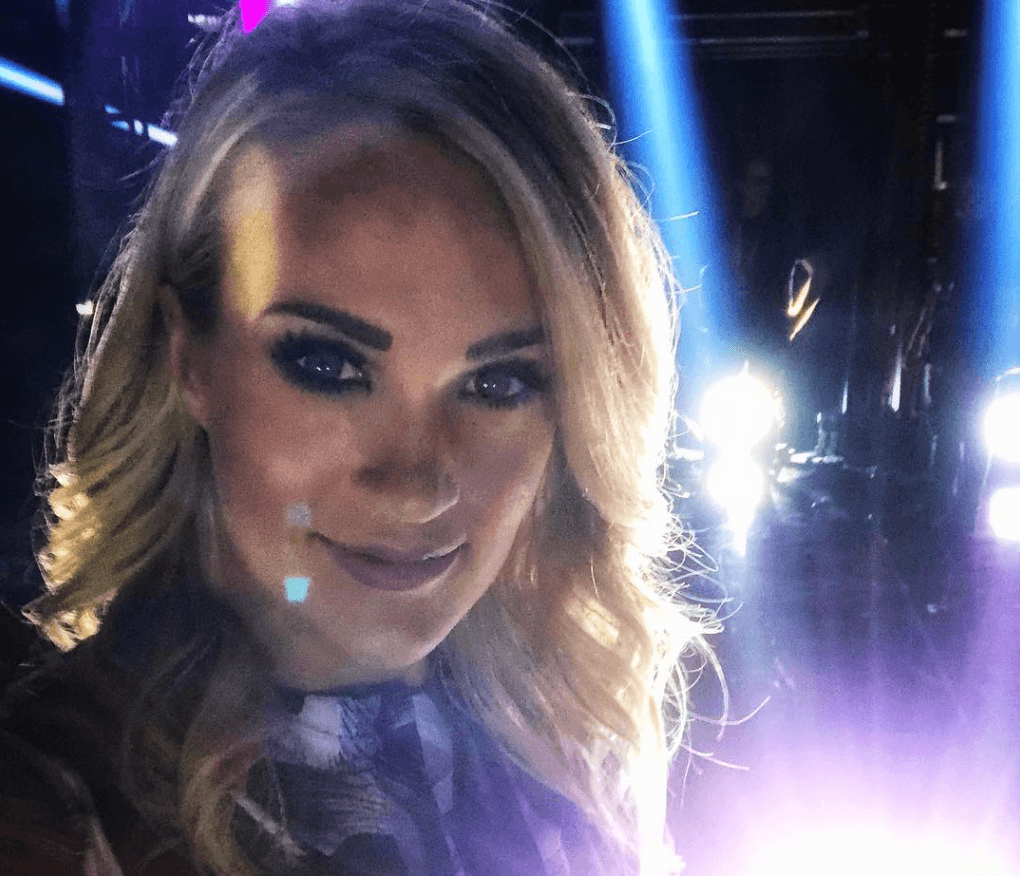 Carrie underwood selfie