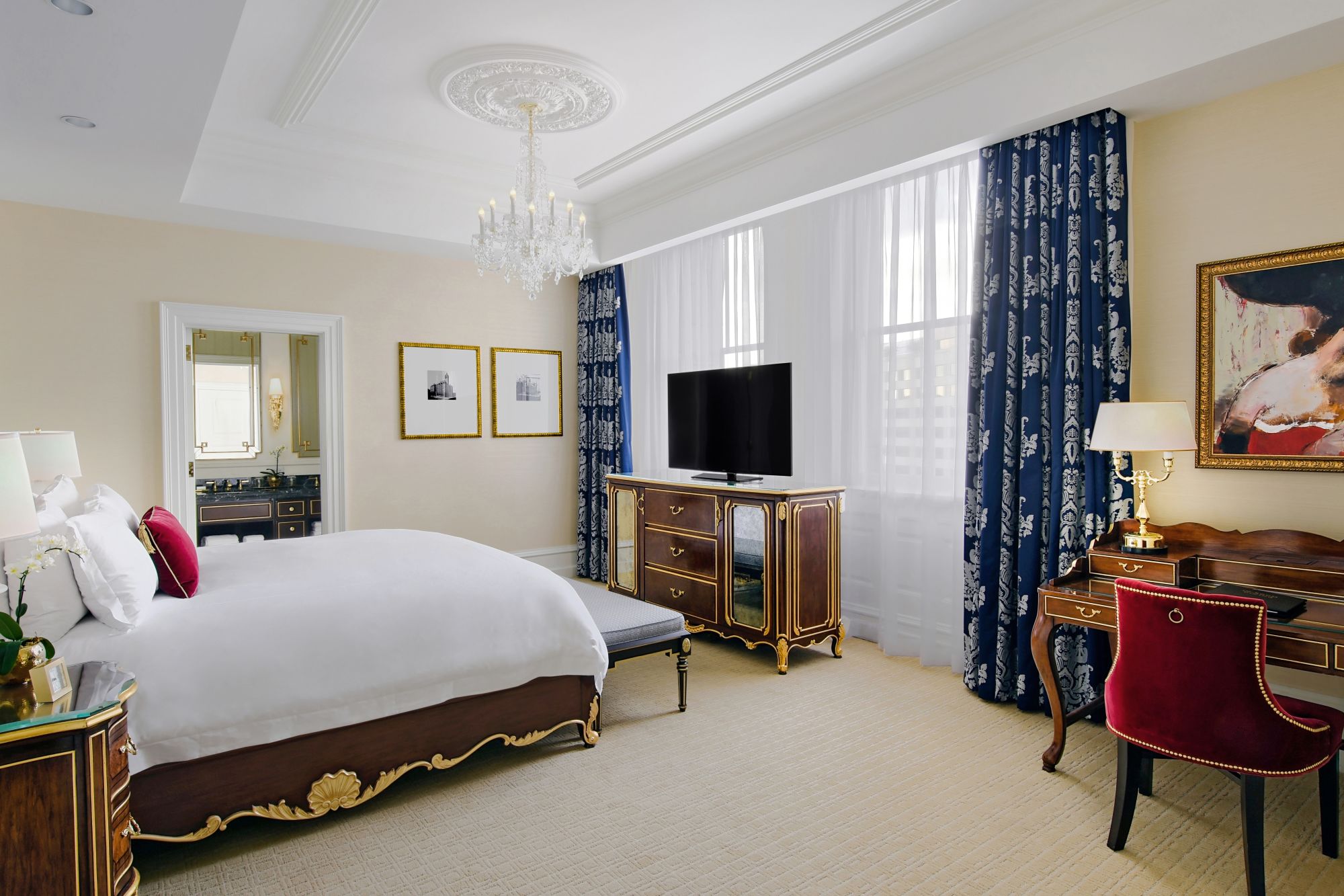 Trump hotel DC room