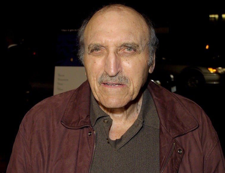 Actor Len Lesser arrives at the Los Angeles premiere of "In the Bedroom" November 15, 2001 in Los Angeles, CA. 