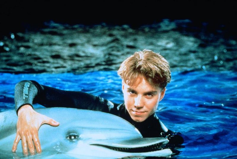 Jonathan Brandis in SeaQuest 2032 Jonathan Brandis in SeaQuest 2032