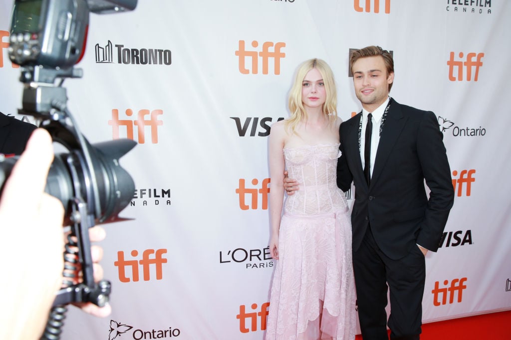 Elle Fanning and Douglas Booth attend the 'Mary Shelley' premiere Elle Fanning Elle Fanning and Douglas Booth attend the 'Mary Shelley' premiere Elle Fanning