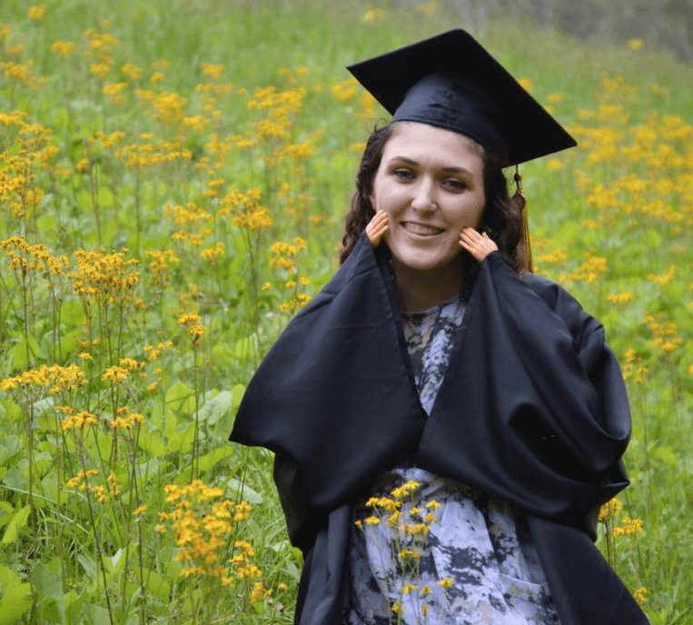 Horribly Embarrassing Real-Life Graduation Photos That Make Us Cringe