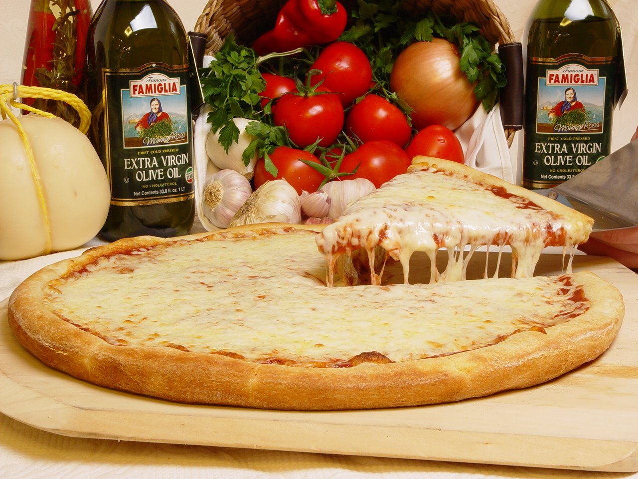 Famous Famiglia pizza