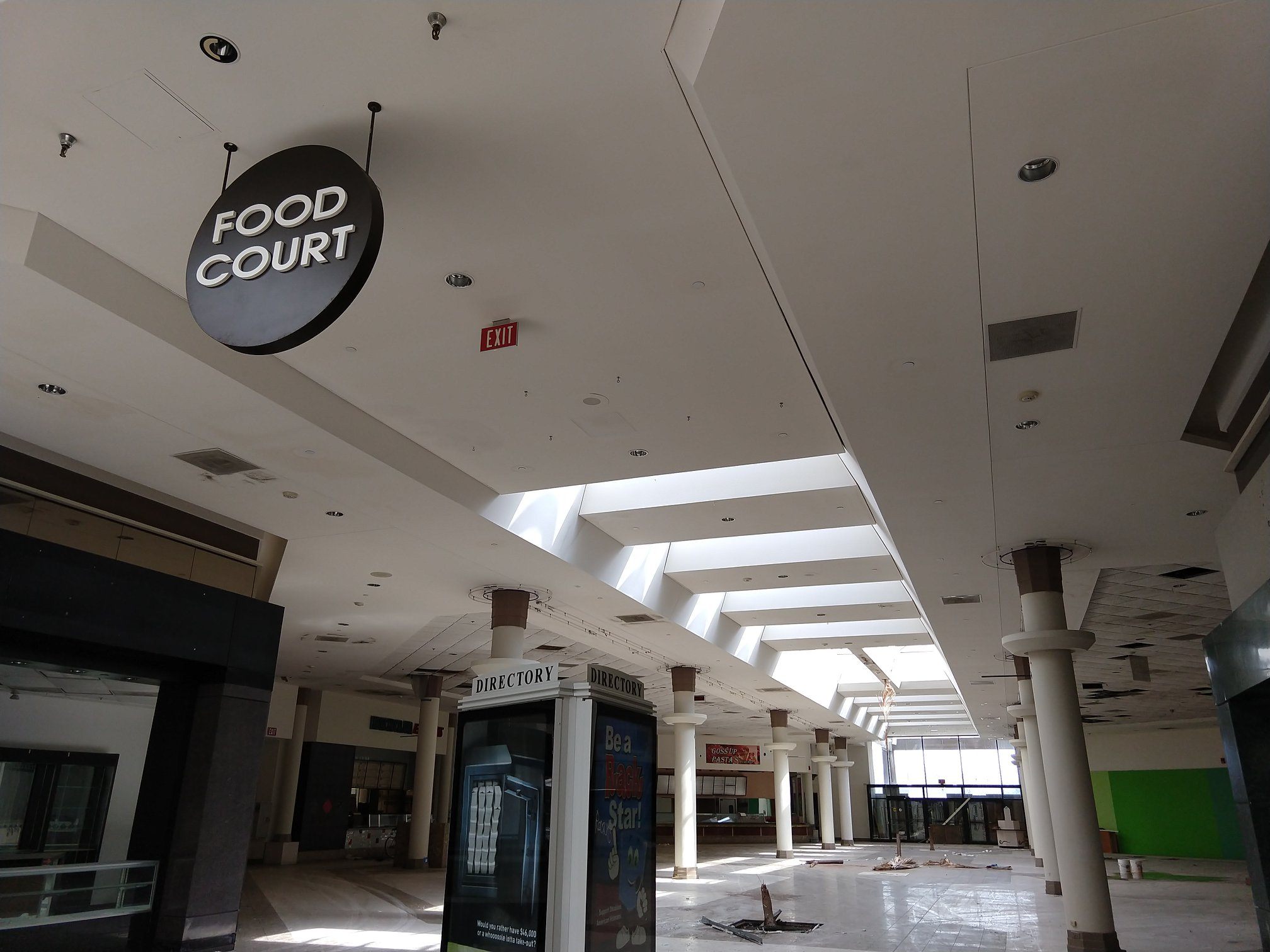 You Need to See These Photos of What 15 Abandoned American Malls Look Like Today