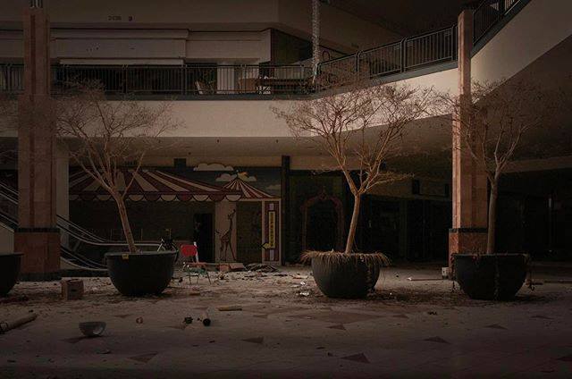 Lincoln Mall
