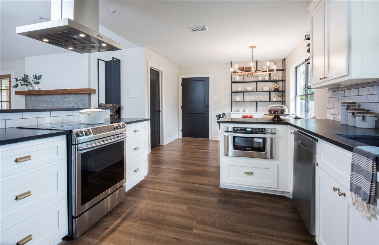 Magnolia House kitchen