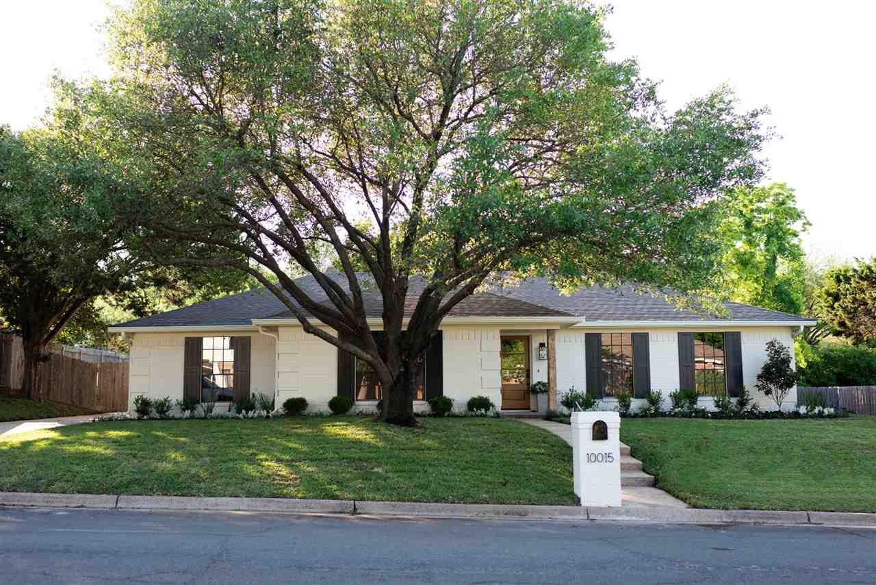 Magnolia house front